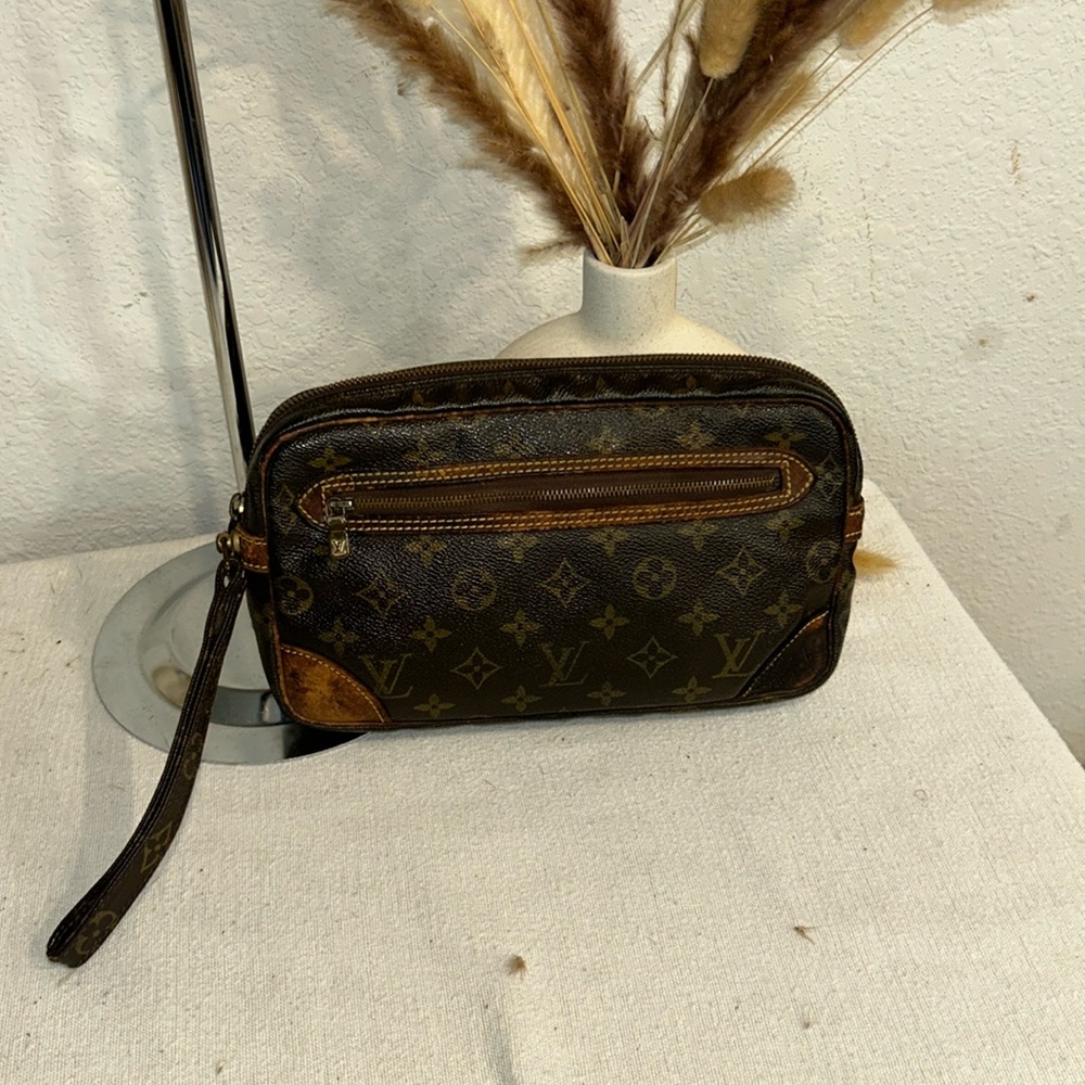 LOUIS VUITTON Marly Dragonne Clutch Hand Bag Monogram Leather